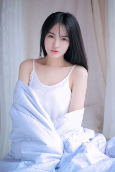 二曲亭亭玉女峰邻水插花像谁用